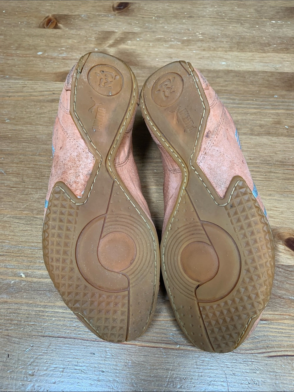 Puma Vintage Peach Slip-On Suede Sneakers with Silver Accents - Picture 5 of 5